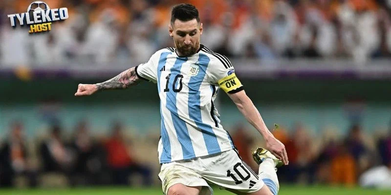 Lý do trận đấu lùi vì Messi